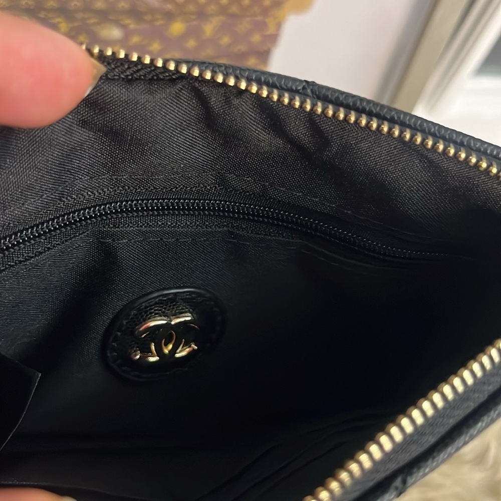 New GWP Chanel quilted clutch/ wallet bag. - Picture 7 of 11